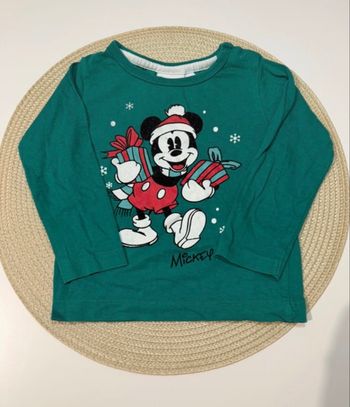 T-shirt à manches longues de la marque Disney, taille 9 mois 
