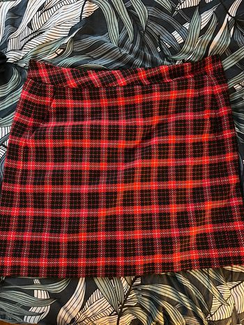 Jupe courte jacquard rouge et noir Noël taille 42 camaïeu