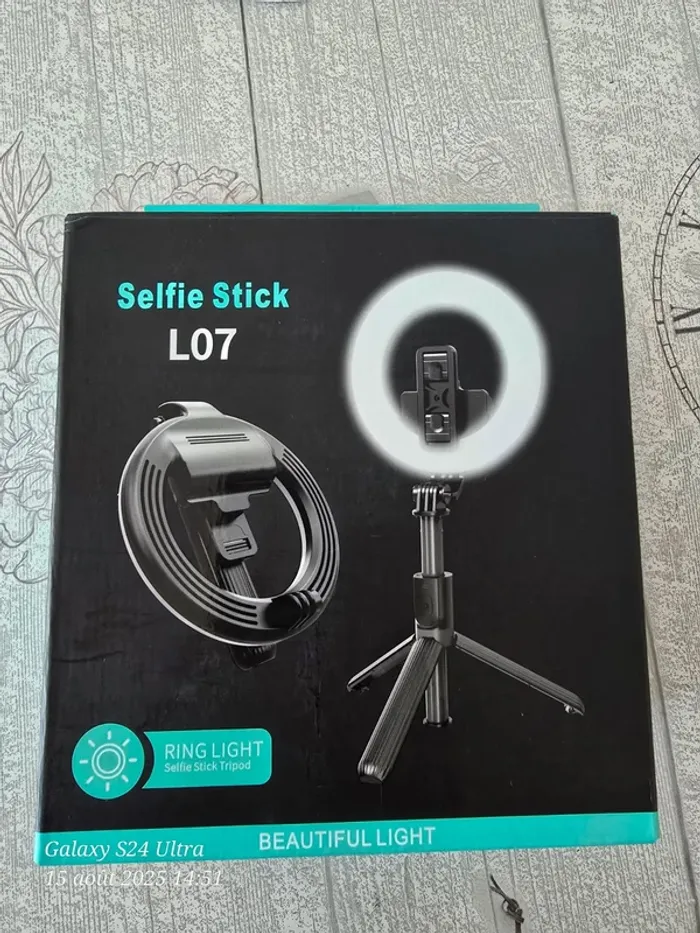Ring light