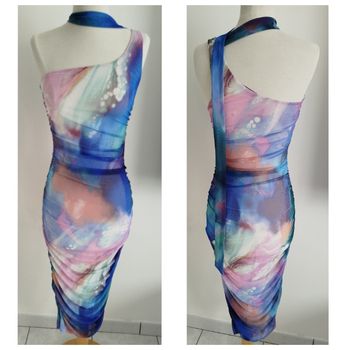 Sublime robe asymétrique multicolore Bershka taille 38 
