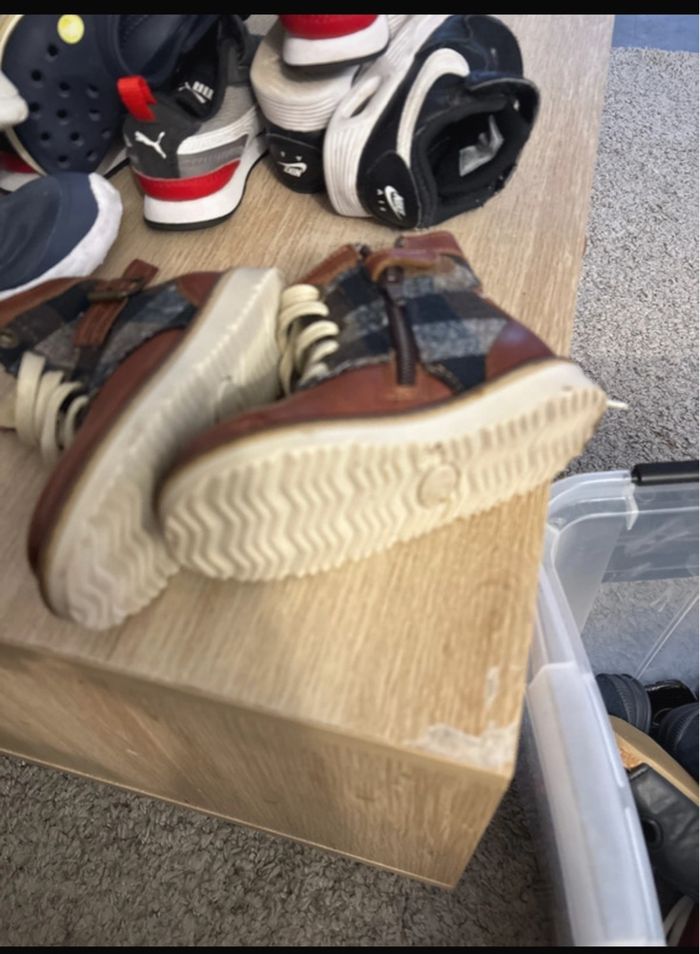 Chaussures de ville taille 23 - photo numéro 3