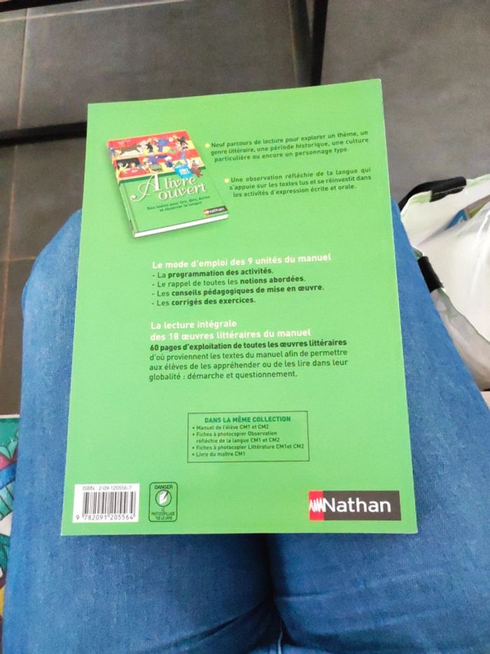 A livre ouvert - Livre du maître - Cm2 - photo numéro 2