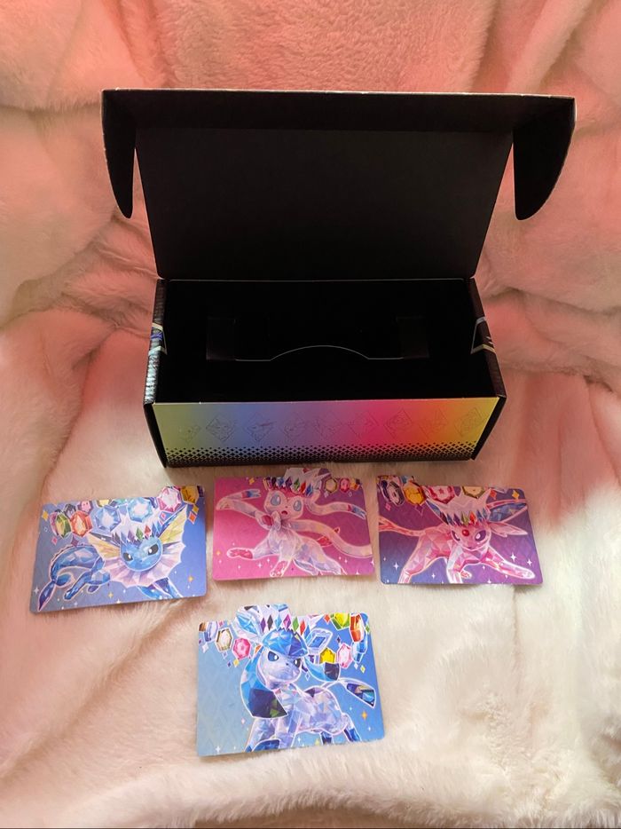 Boîte vide Pokémon evolution prismatique + séparateurs de cartes - photo numéro 2