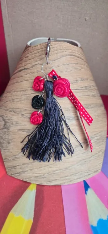 Porte clef rose divers Fimo Neuf