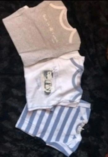 Lot de 3 bodies ML 24mois