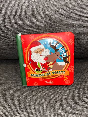 Le père Noël soulève les voltes