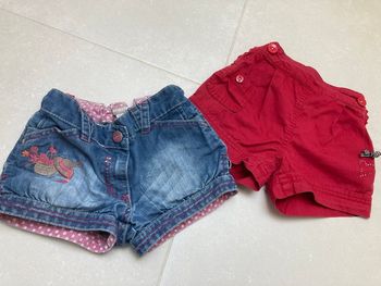 Lot 2 shorts taille 6 ans