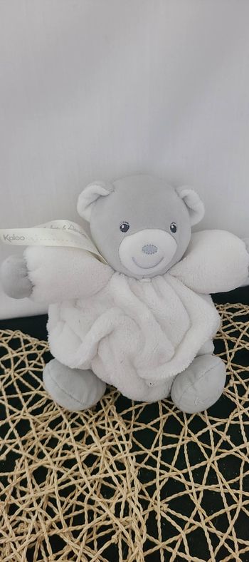 Doudou ours plume gris blanc KALOO