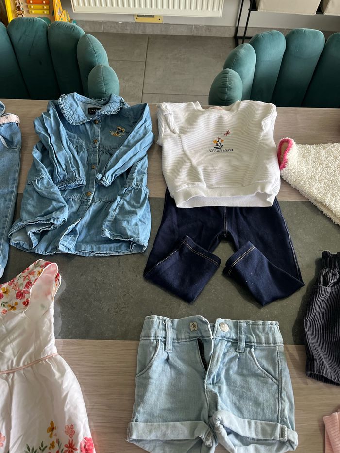 Lot de vêtements fille 12 mois - photo numéro 3