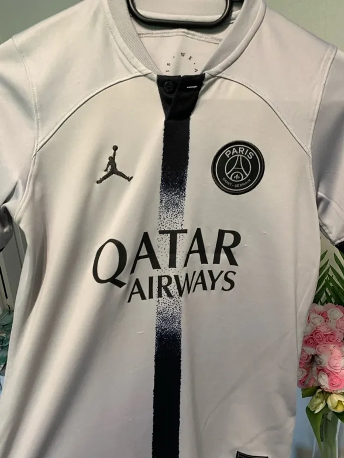 Maillot de foot PSG Jordan garçon 137 /147 cm - photo numéro 2