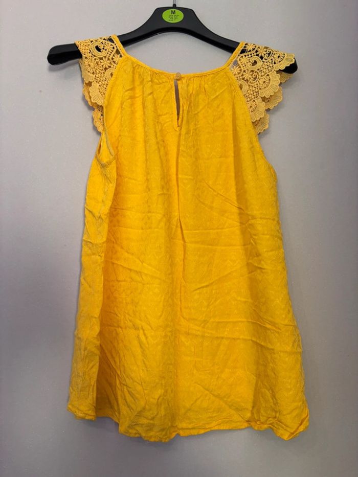 🌼Top jaune ample épaules dentelles taille 40 🌼 - photo numéro 2