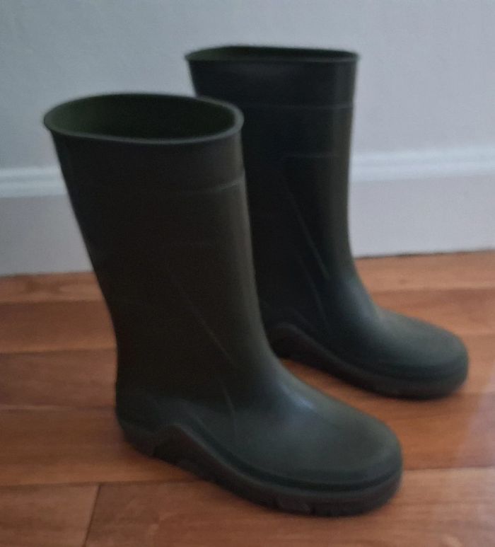 Bottes en caoutchouc kaki Pointure 32/33