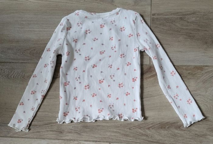 T-shirt manches longues fleuris taille 4ans - photo numéro 2