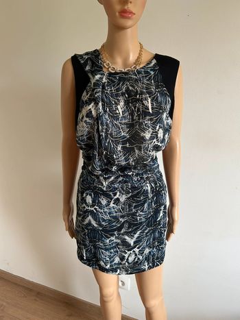 Robe imprimée sans manches IKKS taille 44 jamais portée
