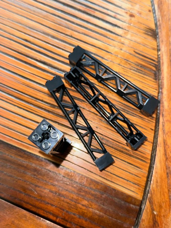 4 Support Lego 2 x 2 x 10 Girder Triangular Vertical ref 95347 Black
