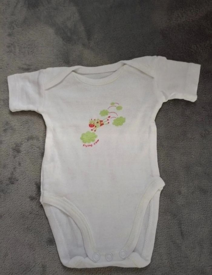 Lot de 5 bodies 3 mois - photo numéro 5