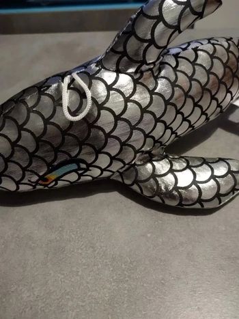 Peluche argenté requin 🦈