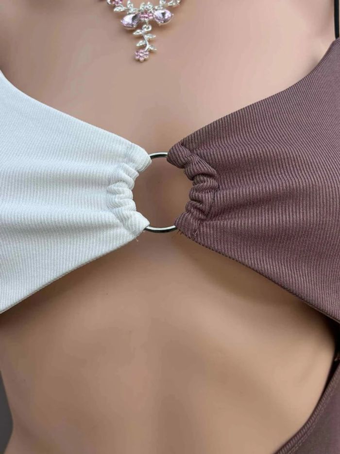 Robe moulante asymétrique bicolore – taille M - photo numéro 3