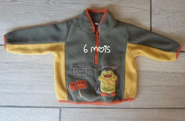 Sweat shirt type polaire