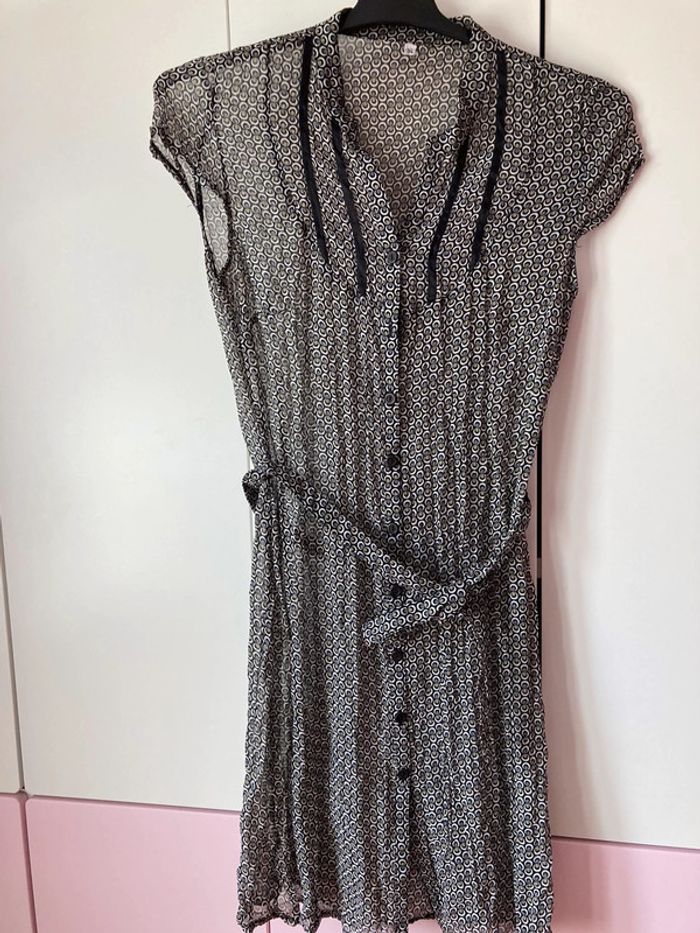 Robe boutonnée taille 38