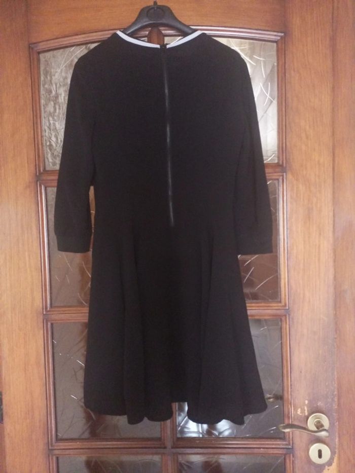 Robe noire - photo numéro 2