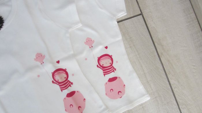 Lot de 2 tee shirts neufs 2/3 ans - photo numéro 2