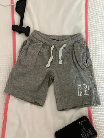 Short 4 ans