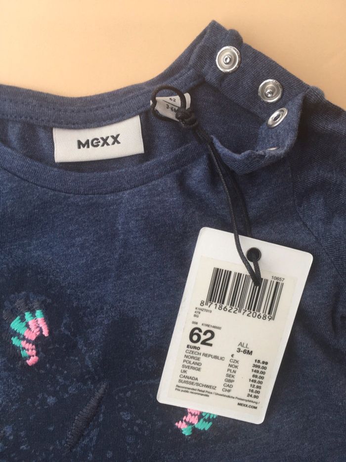 T shirt neuf - photo numéro 3