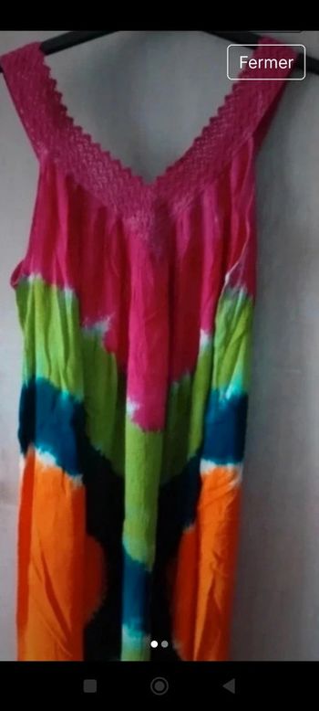 Très belle robe colorée