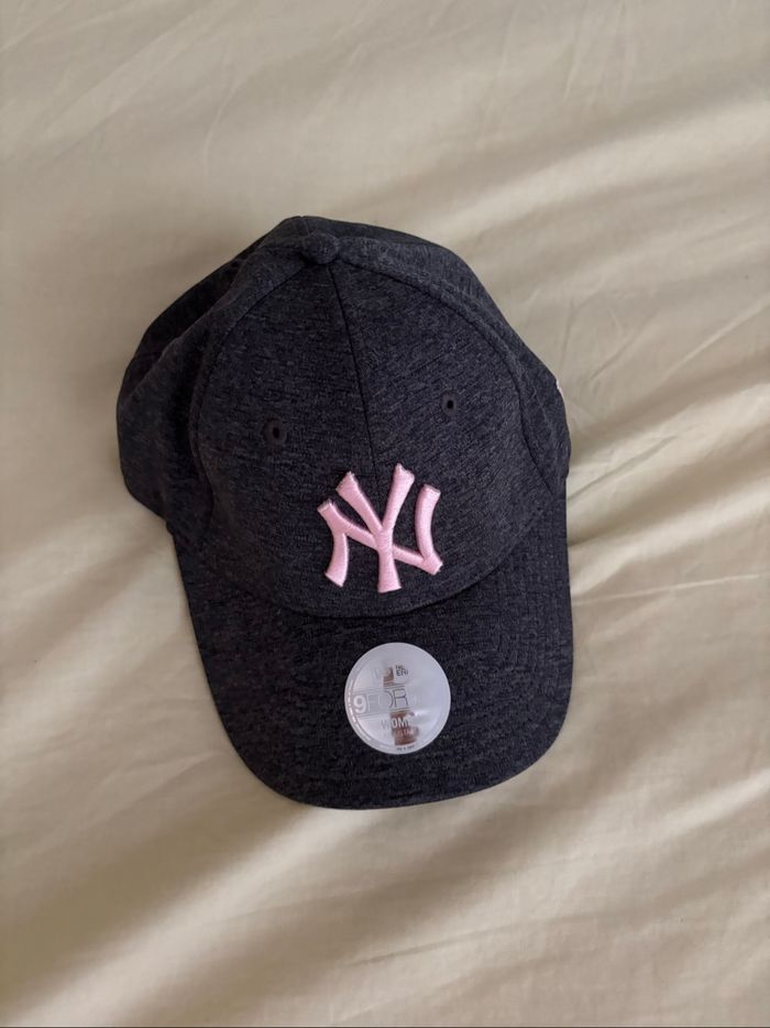 Casquette NY femme gris/rose