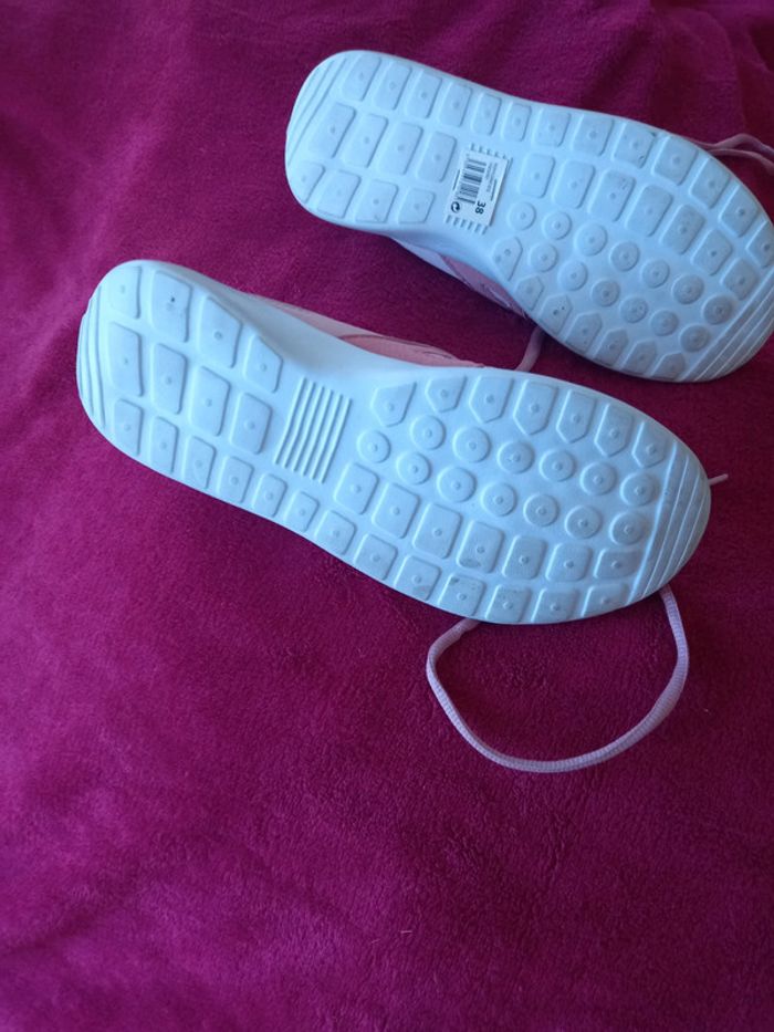 Baskets femmes légères roses  P : 38 - photo numéro 6