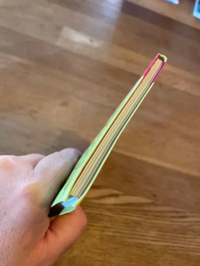 Livre La bibliothèque Rose Winx Club Numéro 14 Le mini village des mini fées - photo numéro 5