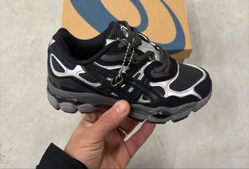 Asics gel nyc noir gris 33