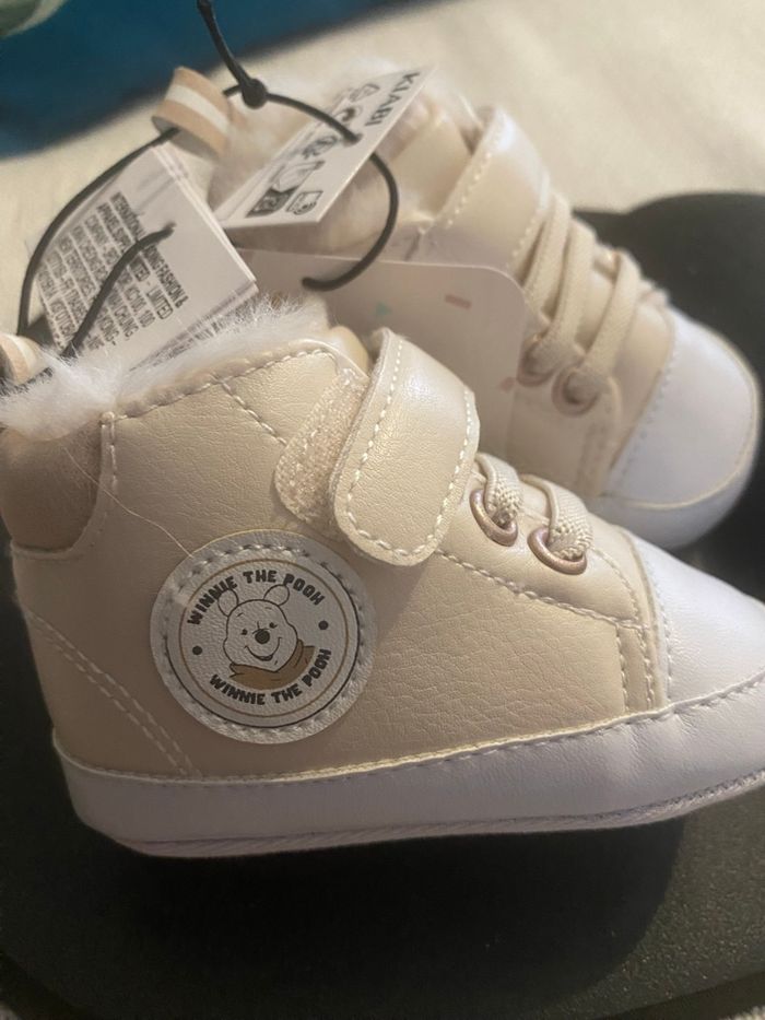 Chaussure bébé neuf 1 chaussure neuf avec étiquette - photo numéro 2