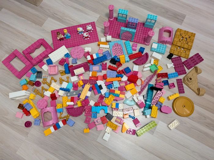 Énorme lot Lego Duplo princesse Hello Kitty - photo numéro 2