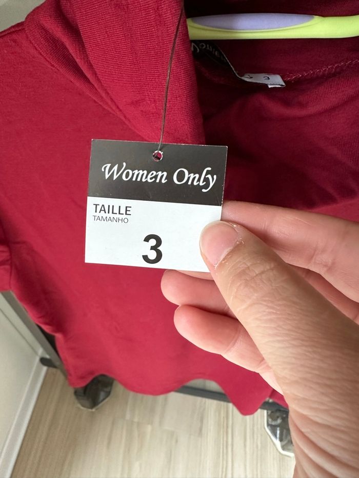 T-shirt col roulé - Taille 3 - photo numéro 3