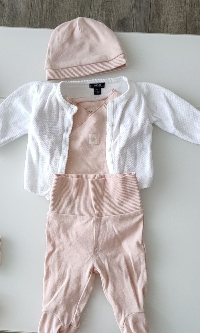 Lot bébé fille 1 mois - photo numéro 2