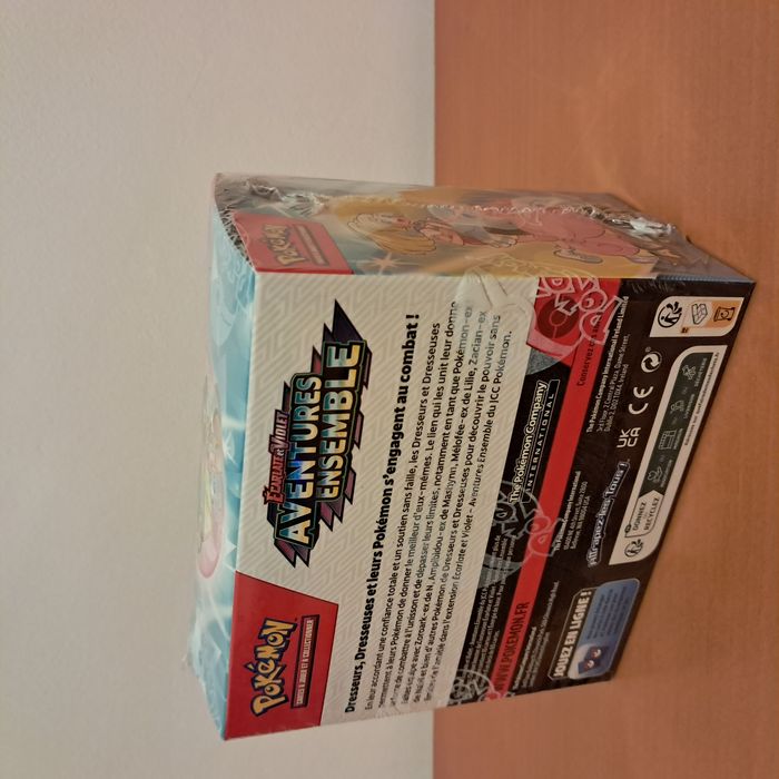 Lot pokémon EV09 Aventures ensemble avec display carte promo stamp (petits défauts sur display) - photo numéro 4