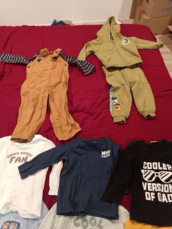 Lot vêtements 24 mois (34 pièces) - photo numéro 6