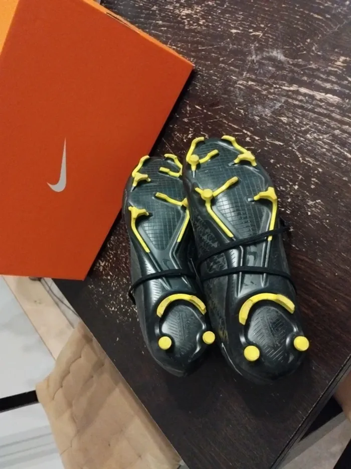 Chaussures de foot Nike - photo numéro 5
