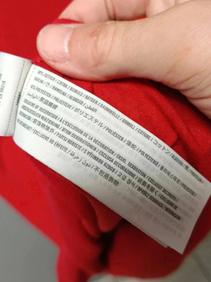 🟥 T-shirt Hollister rouge et bleu marine 🟦 - photo numéro 5