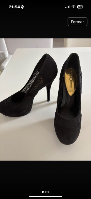 Escarpins à talons noirs