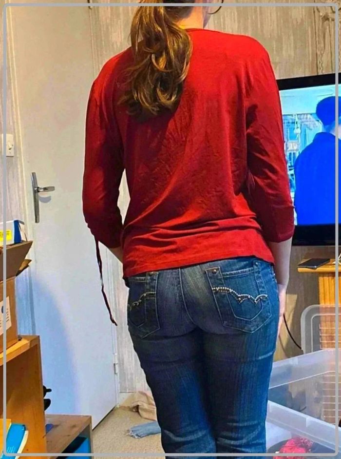 Tres jolie t shirt encolure perle taille 40 - photo numéro 3