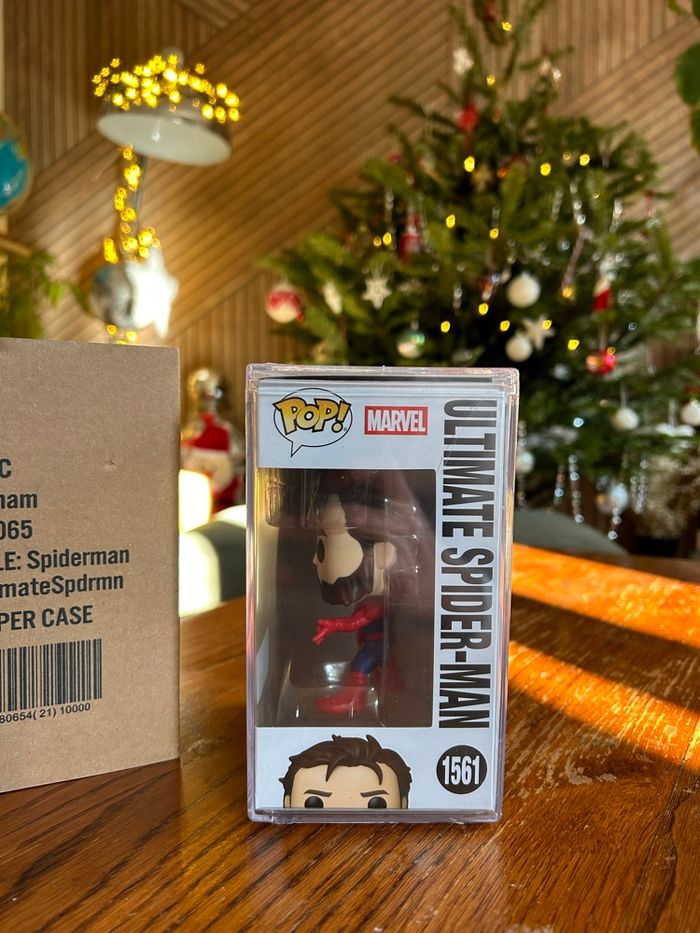 Funko Pop! Ultimate Spider-man n°1561 - Avec Pop! Protection - photo numéro 2
