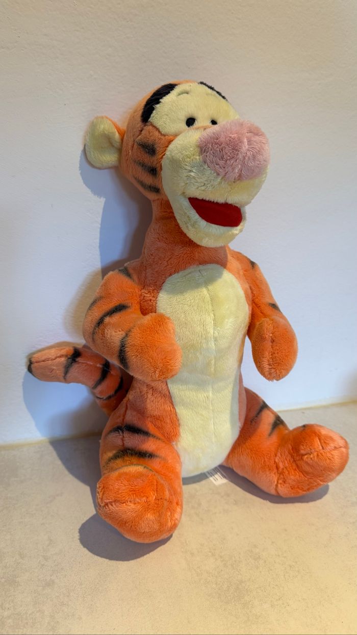 Grande Peluche Disney Tigrou - photo numéro 2