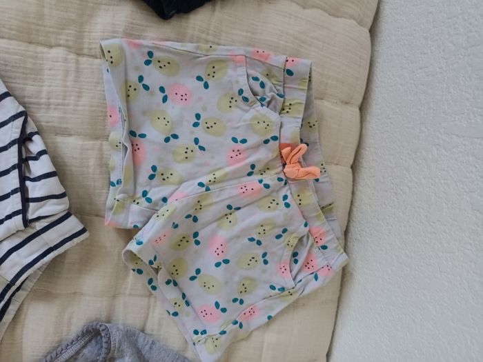 Lot de shorts fille 2 / 3 ans - photo numéro 7