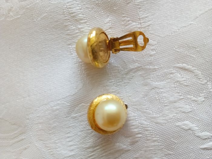 Faby27800 Boucles d'oreilles à pince femme fantaisie doré et grosse perle (à clip) - photo numéro 2