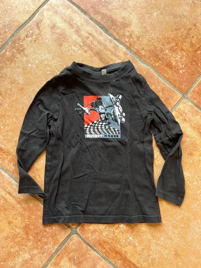 Lot 5 t-shirt Disney neuf 4ans - photo numéro 9