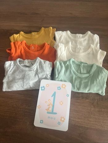 Lot 6 bodies 1 mois