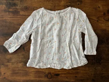 Blouse avec petites fleurs des champs